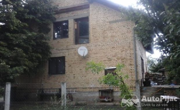 Hitna prodaja!Porodične kuce-kula vojvodina
