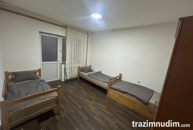 Izdajem smestaj za radnike Dobanovci - Surcin